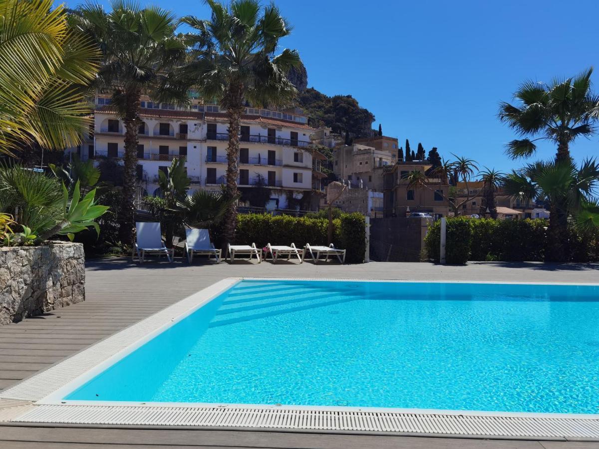 Minerva Luxury Apartment & Tulipan Apartment By Taormina Holidays Екстериор снимка