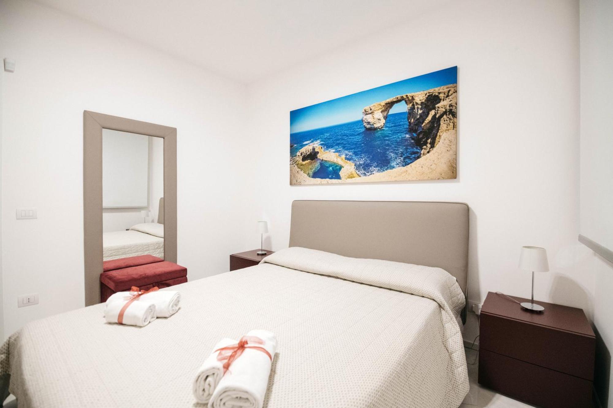 Minerva Luxury Apartment & Tulipan Apartment By Taormina Holidays Екстериор снимка
