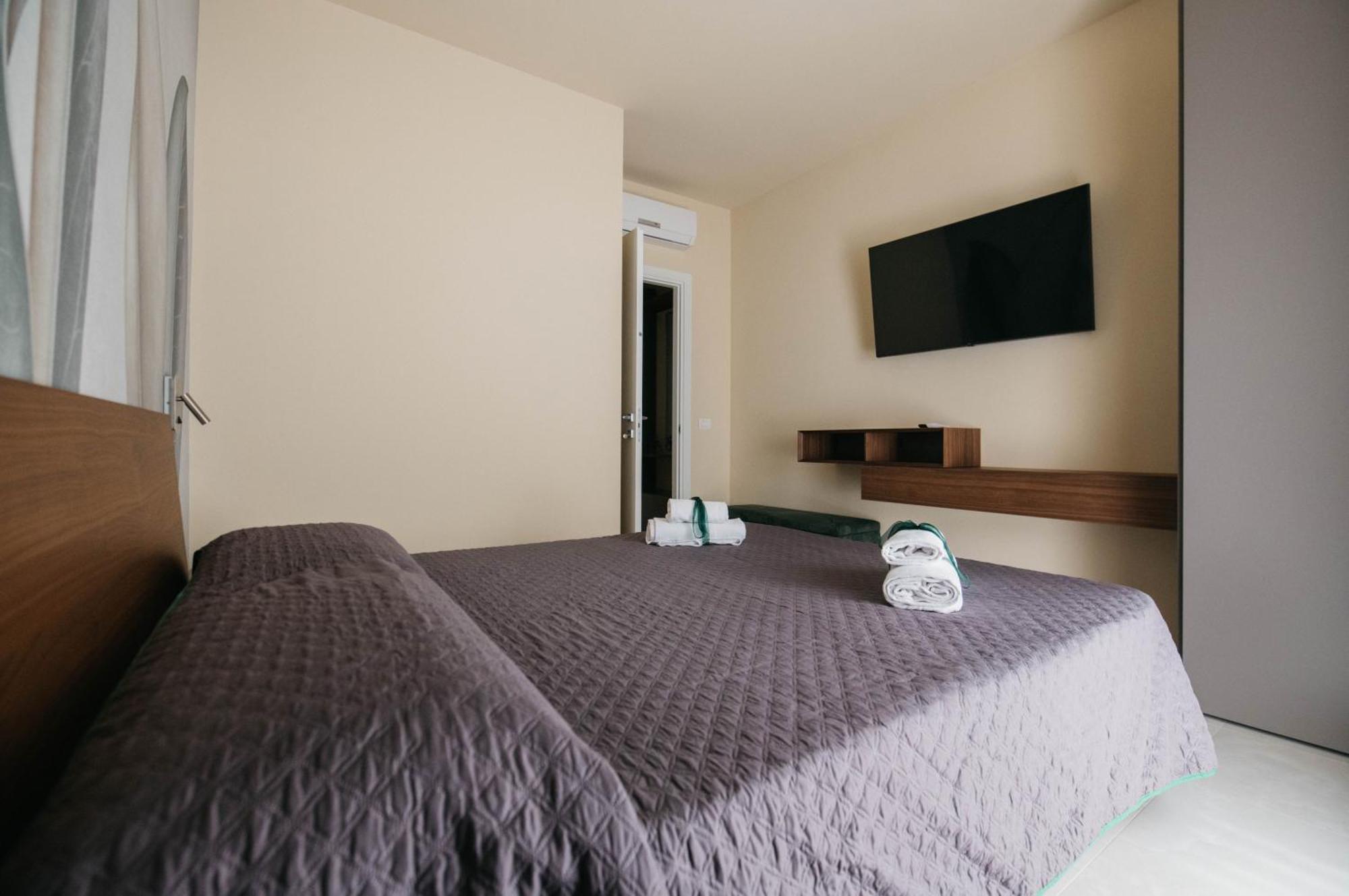 Minerva Luxury Apartment & Tulipan Apartment By Taormina Holidays Екстериор снимка