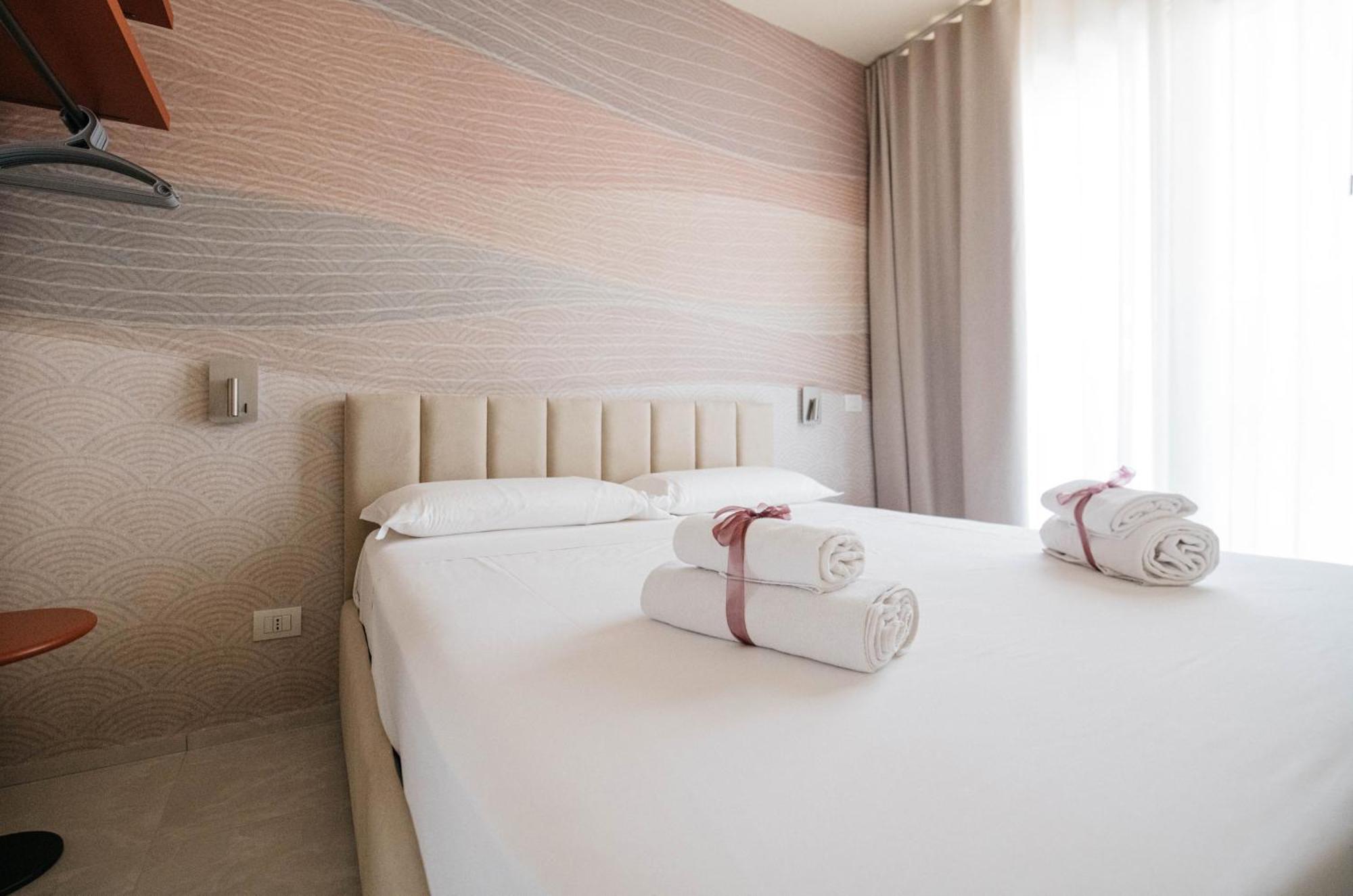 Minerva Luxury Apartment & Tulipan Apartment By Taormina Holidays Екстериор снимка